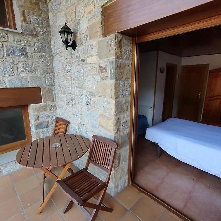 Hostal Cal Mestre فيلالونغا دي تير المظهر الخارجي الصورة