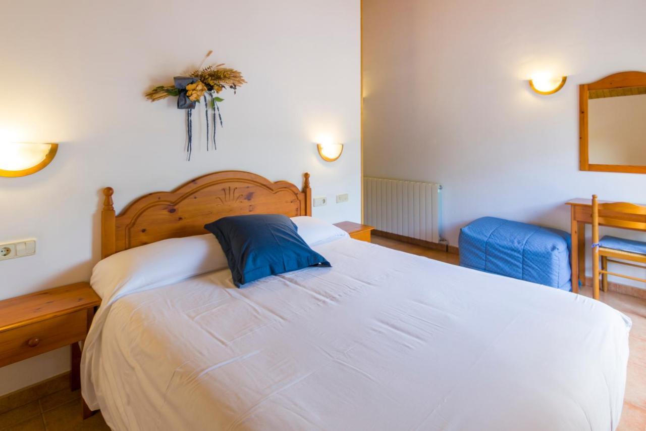 Hostal Cal Mestre فيلالونغا دي تير المظهر الخارجي الصورة