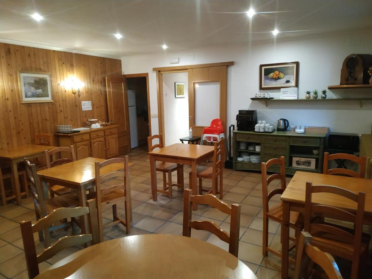 Hostal Cal Mestre فيلالونغا دي تير المظهر الخارجي الصورة