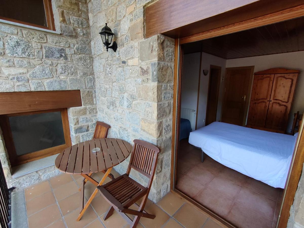 Hostal Cal Mestre فيلالونغا دي تير المظهر الخارجي الصورة